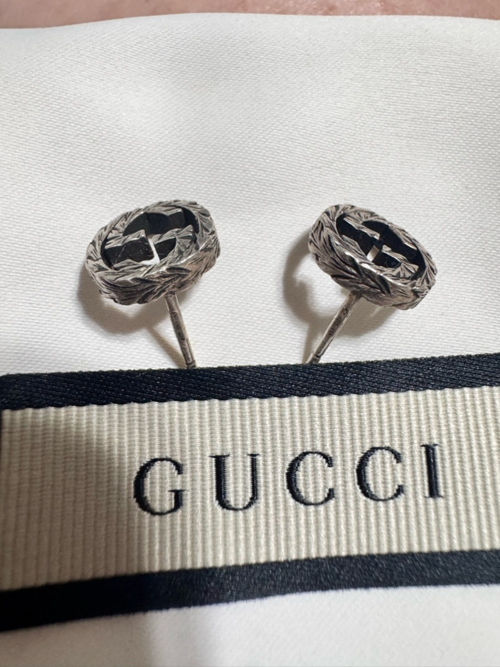 Gucci Silver Interlocking G Rope Circle Stud Earrings - Sterling Tone - Picture 3 of 5